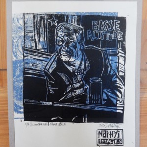 “Basse altitude” – Linogravure monotypée sur papier blanc + bleu : 22 x 27 / Format lino : 19 x 19 cm / Exemplaire unique (hommage à Philippe Léotard) - Estampe -